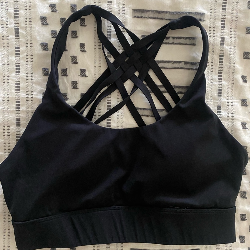 Zyia black weave sports bra